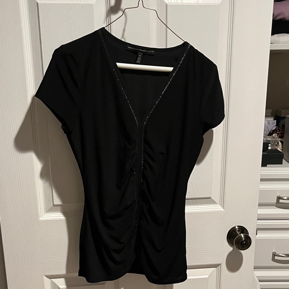 White House Black Market Black Ruched V-Neck Short Sleeve Tee with Trim